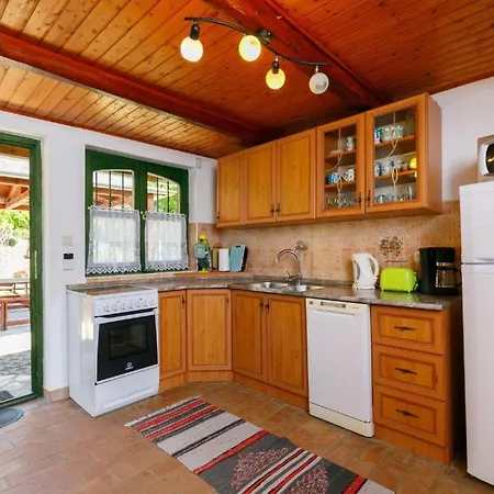 Ferienhaus Yellow House Ábrahámhegy